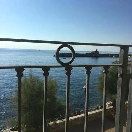 Residenza Il Sasso Sul Mare A Σπίτι διακοπών